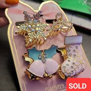 🌲💕Pink and Gold Holiday Hair Claw 4pc Set💕🌲